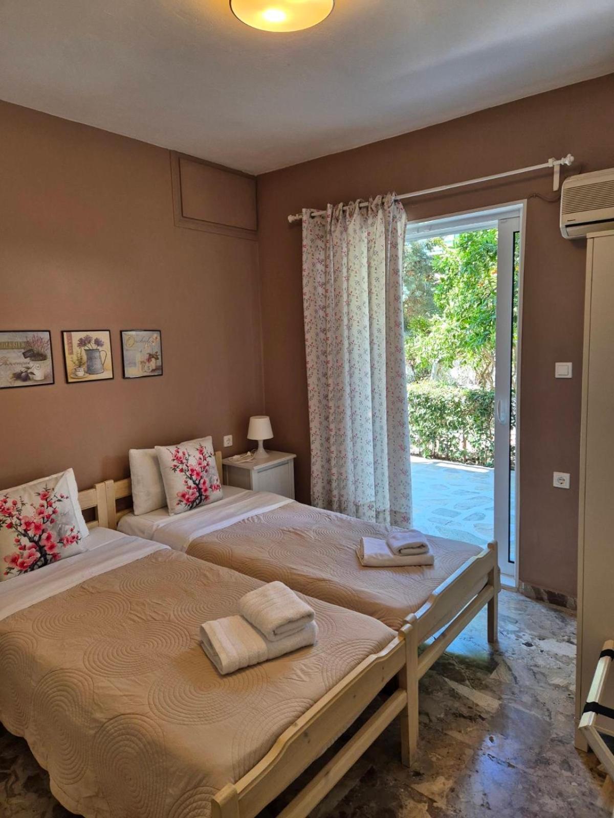 Drossinos Studios Poros Town Eksteriør billede